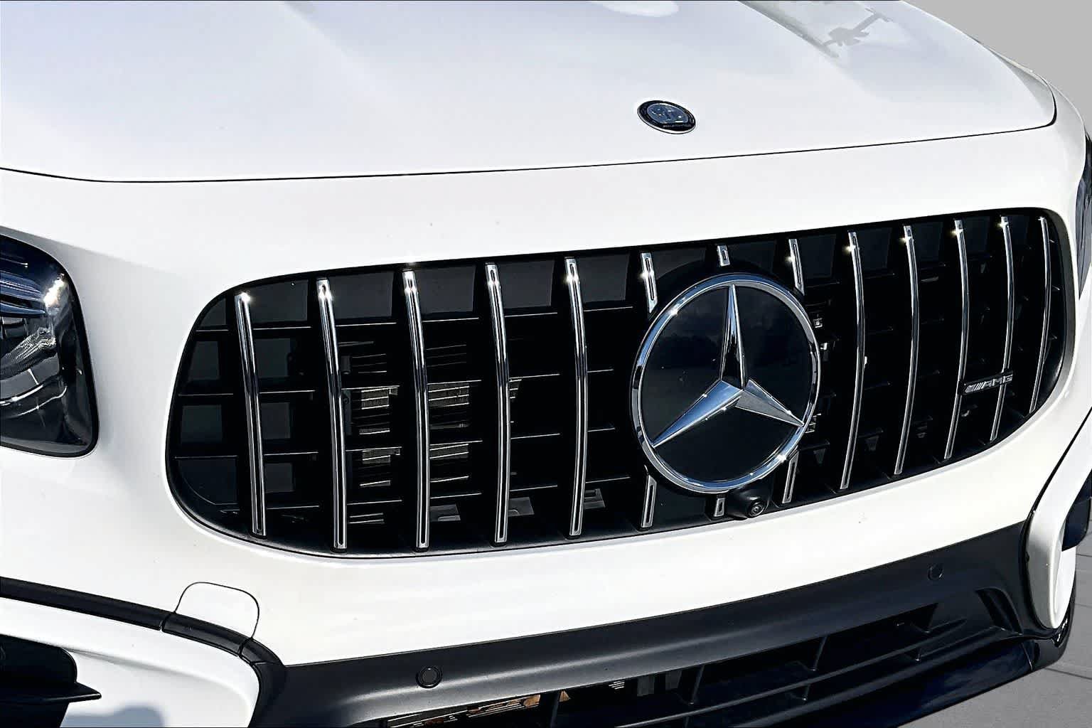 Used 2026 Mercedes-Benz GLB 35 AMG 4MATIC image 30