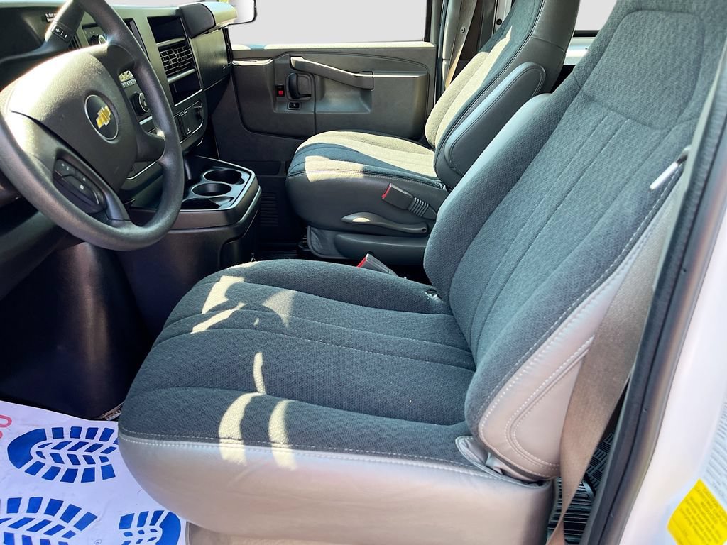 Used 2024 Chevrolet Express 2500 w/ Driver Convenience Package RWD image 18