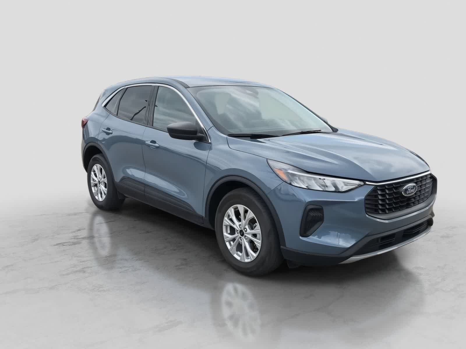 Used 2023 Ford Escape Active AWD/4WD image 2
