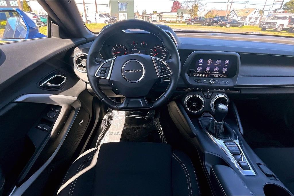 Used 2021 Chevrolet Camaro LT w/ RS Package image 7