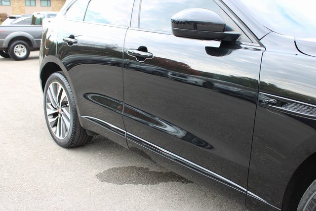 Used 2022 Jaguar F-PACE S image 51