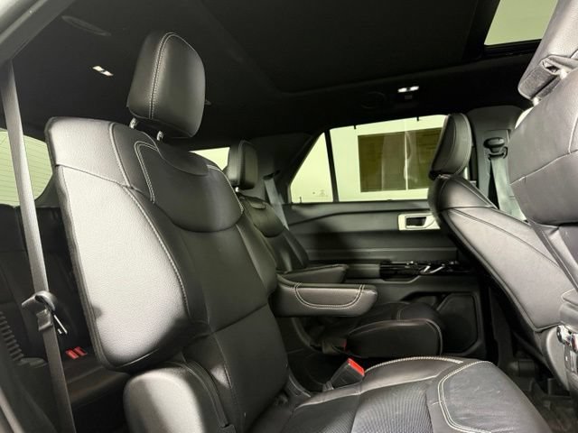 Used 2023 Ford Explorer ST w/ Equipment Group 401A AWD/4WD image 28