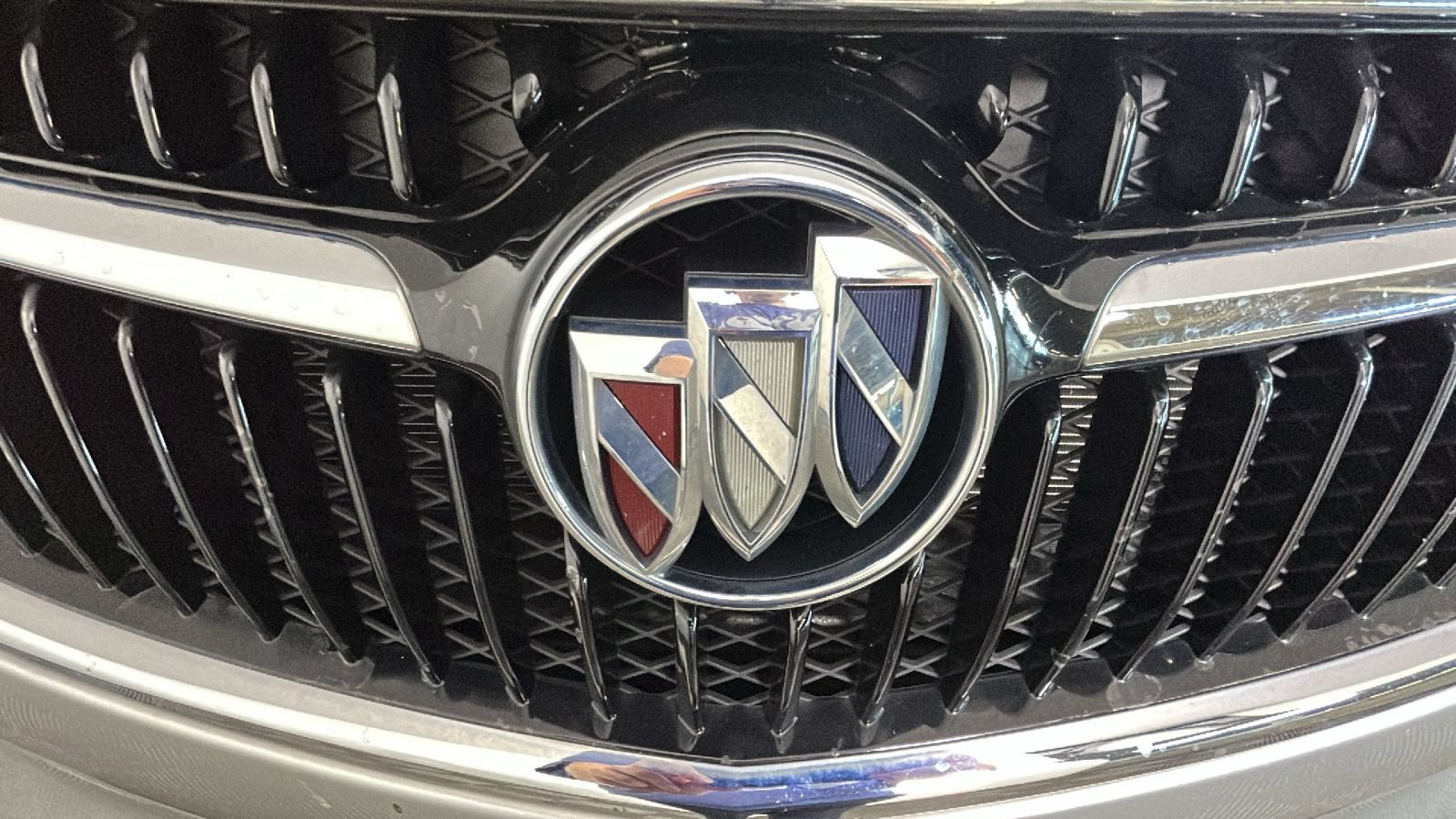 Used 2019 Buick Encore Preferred AWD/4WD image 10