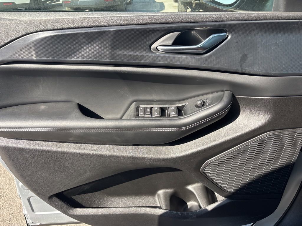 New 2026 Jeep Grand Cherokee L Laredo w/ MOPAR Finishing Package image 24