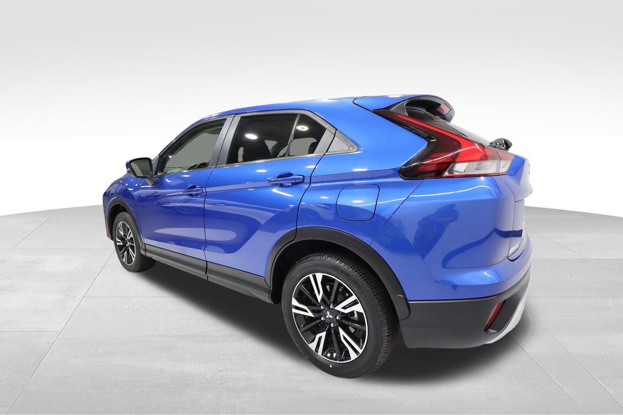 Used 2025 Mitsubishi Eclipse Cross Black Edition image 2