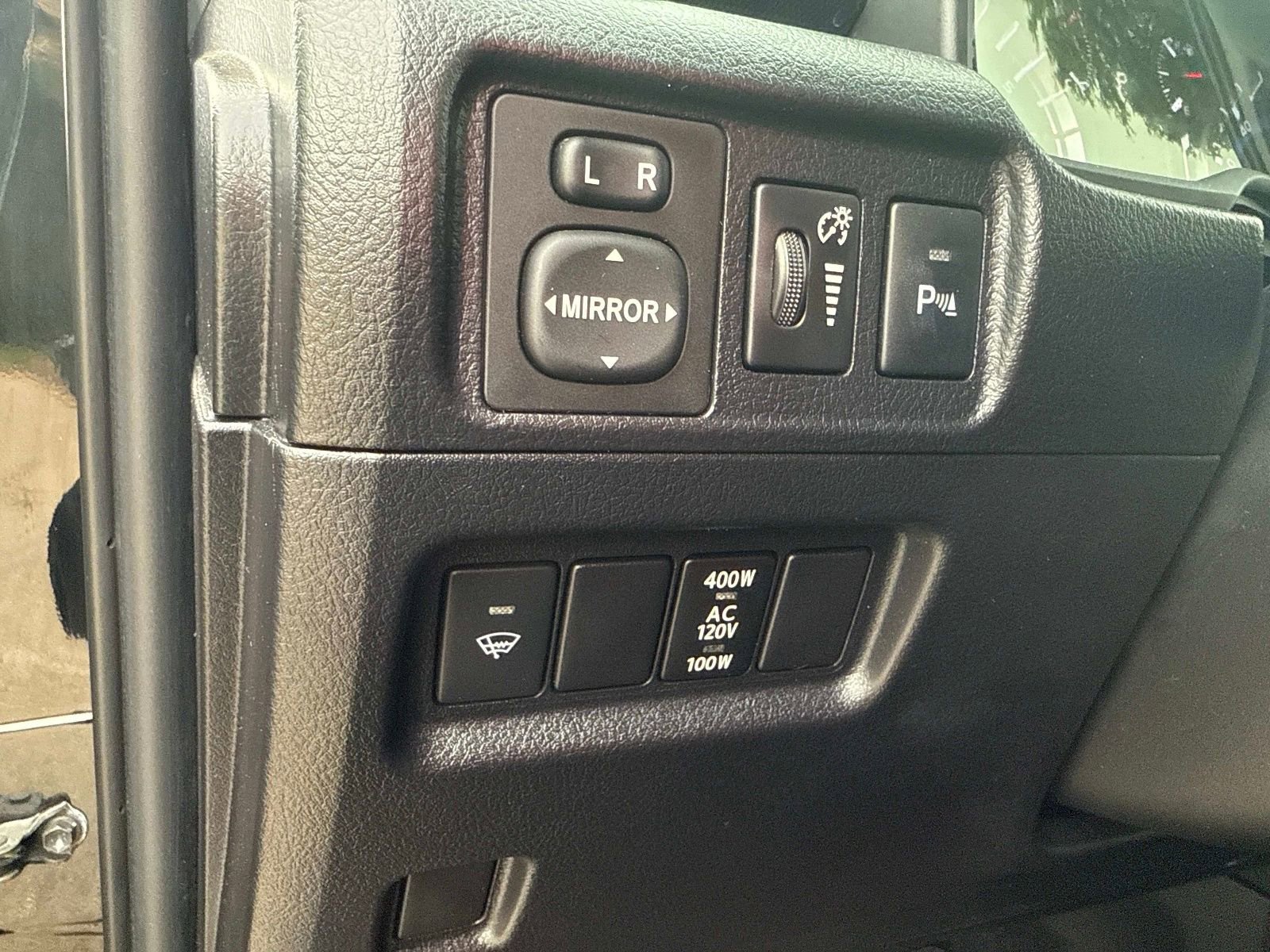 Used 2018 Toyota 4Runner Limited image 27