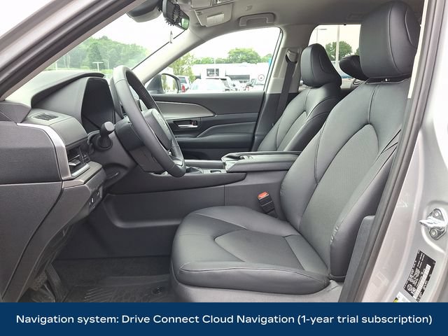 Used 2025 Toyota Grand Highlander AWD image 2