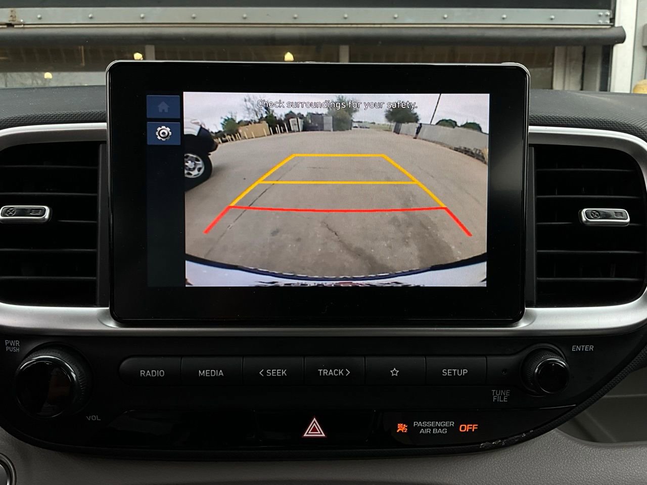 Used 2025 Hyundai Venue SEL image 32