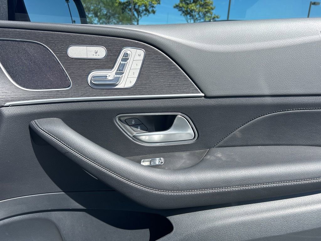 Used 2025 Mercedes-Benz GLE 450e 4MATIC image 10