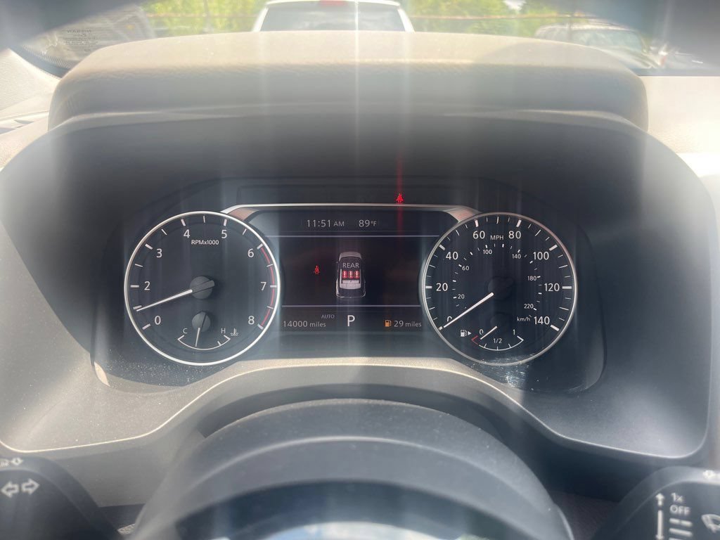 Used 2023 Nissan Rogue SV AWD/4WD image 13