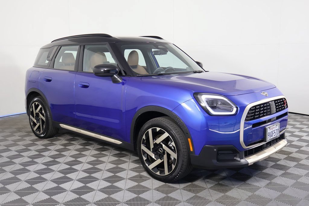 Certified 2025 MINI Cooper Countryman S AWD/4WD image 3