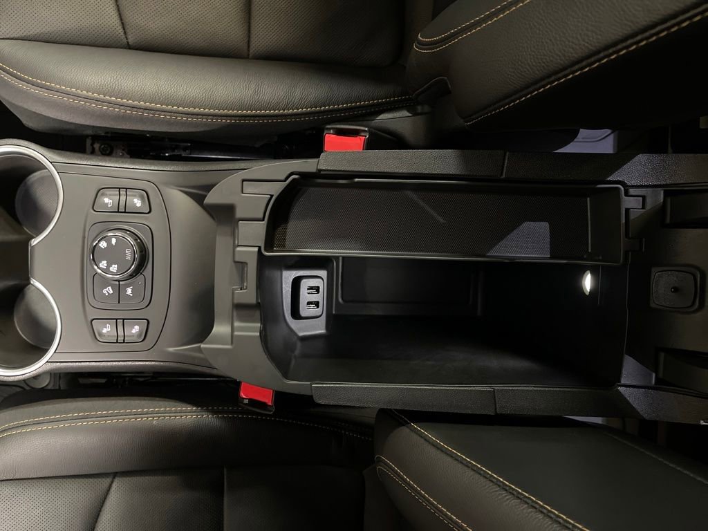 Used 2020 GMC Terrain SLT w/ Preferred Package image 13