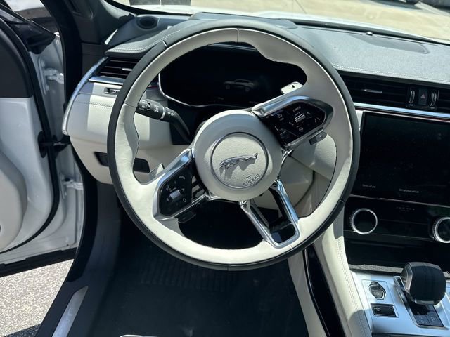 New 2026 Jaguar F-PACE R-Dynamic S image 11