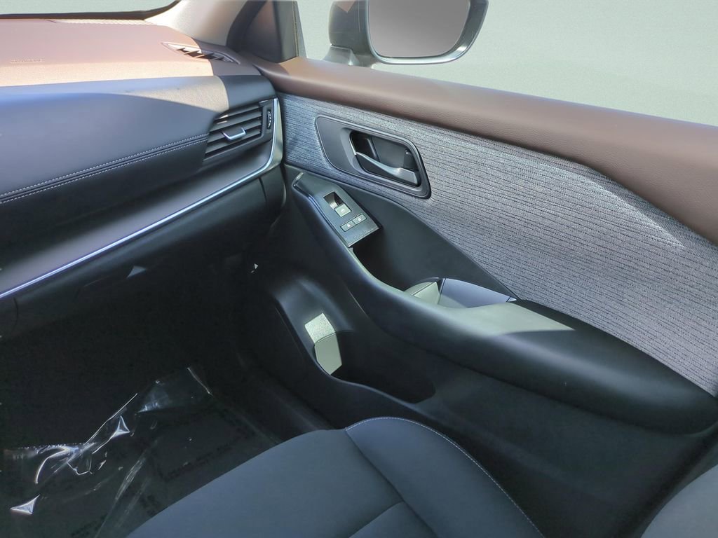 Certified 2023 Nissan Rogue S image 24