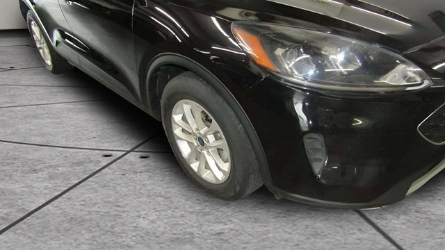 Used 2021 Ford Escape SE image 24