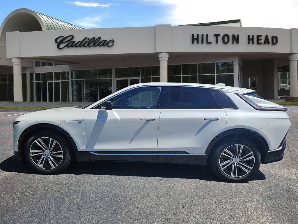 Certified 2024 Cadillac Lyriq Luxury w/ LPO, Floor Liner Package AWD/4WD image 3
