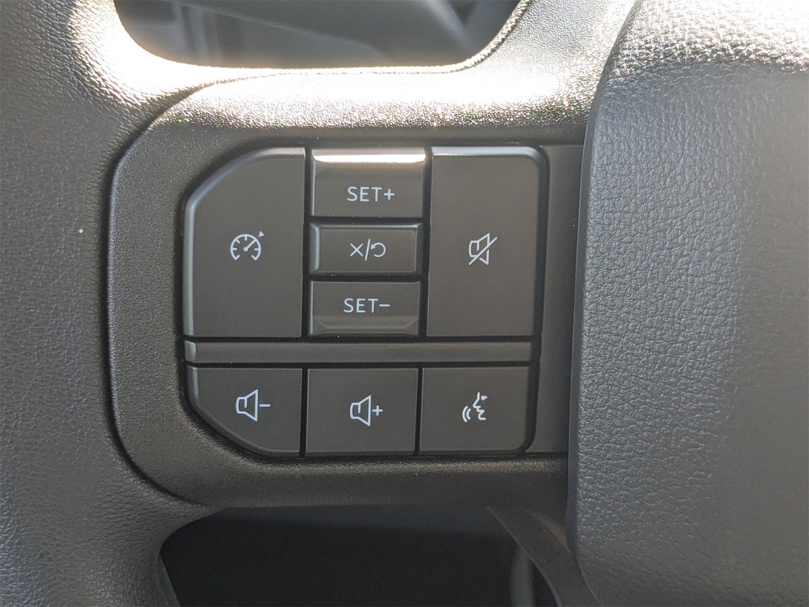 Used 2025 Ford F250 XL w/ STX Appearance Package image 28