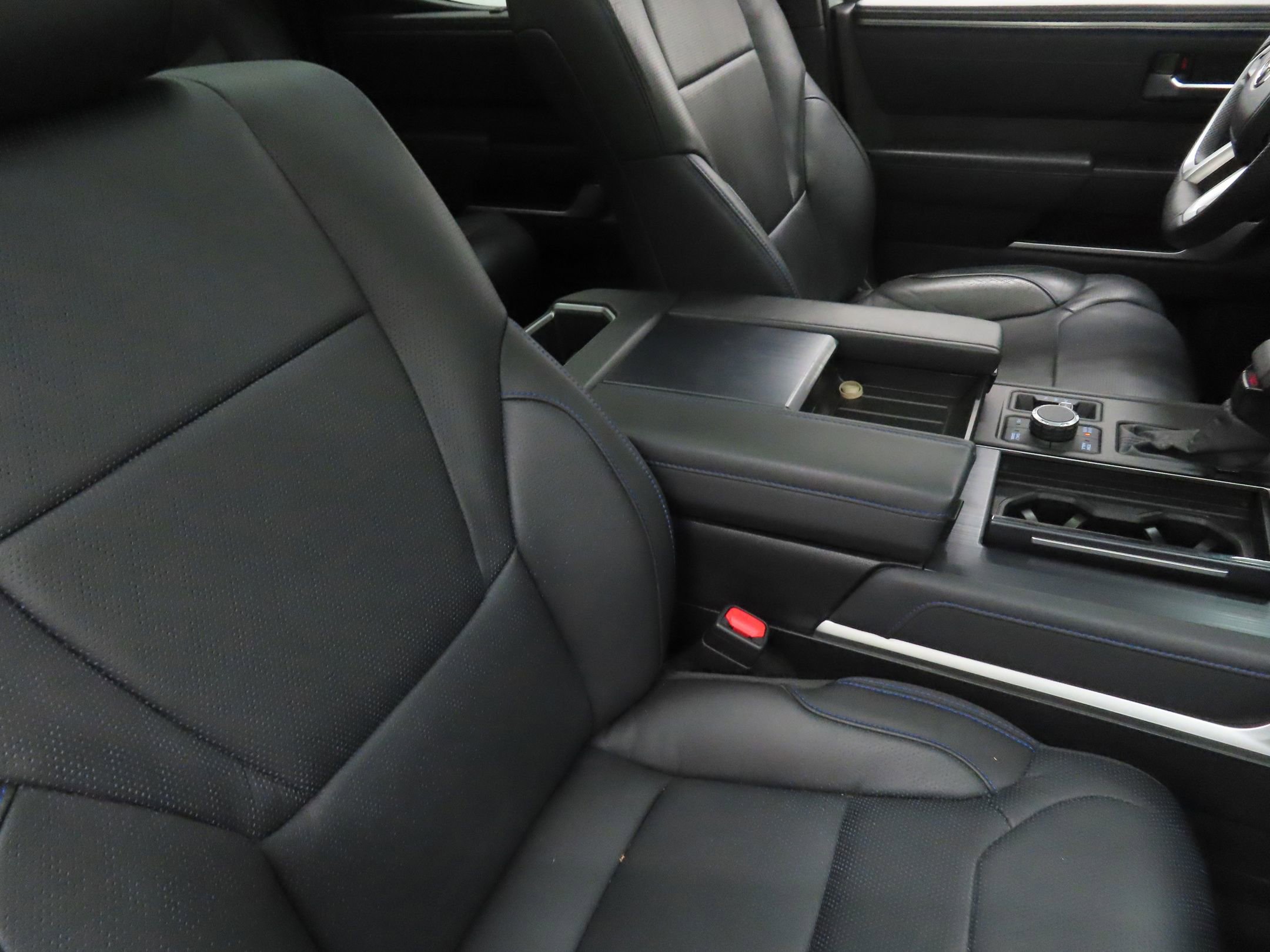 Used 2024 Toyota Tundra Platinum w/ TRD Off-Road Package image 25