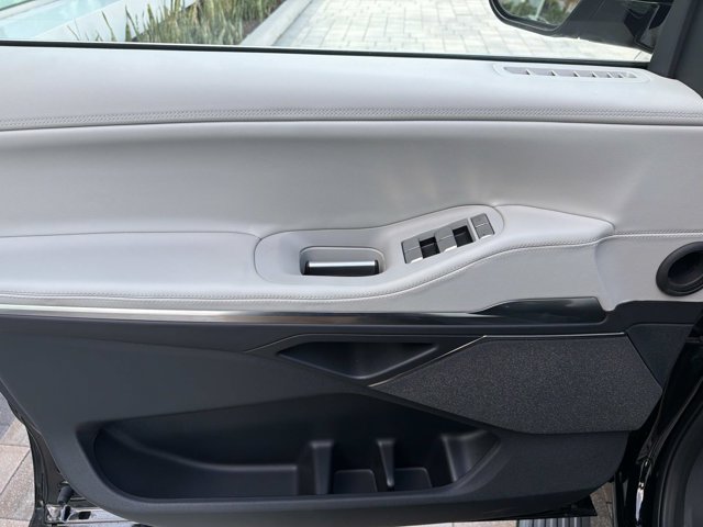 New 2026 Lincoln Navigator Reserve AWD/4WD image 9