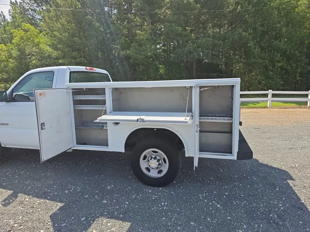 Used 2003 Chevrolet Silverado 2500 2WD Regular Cab image 17