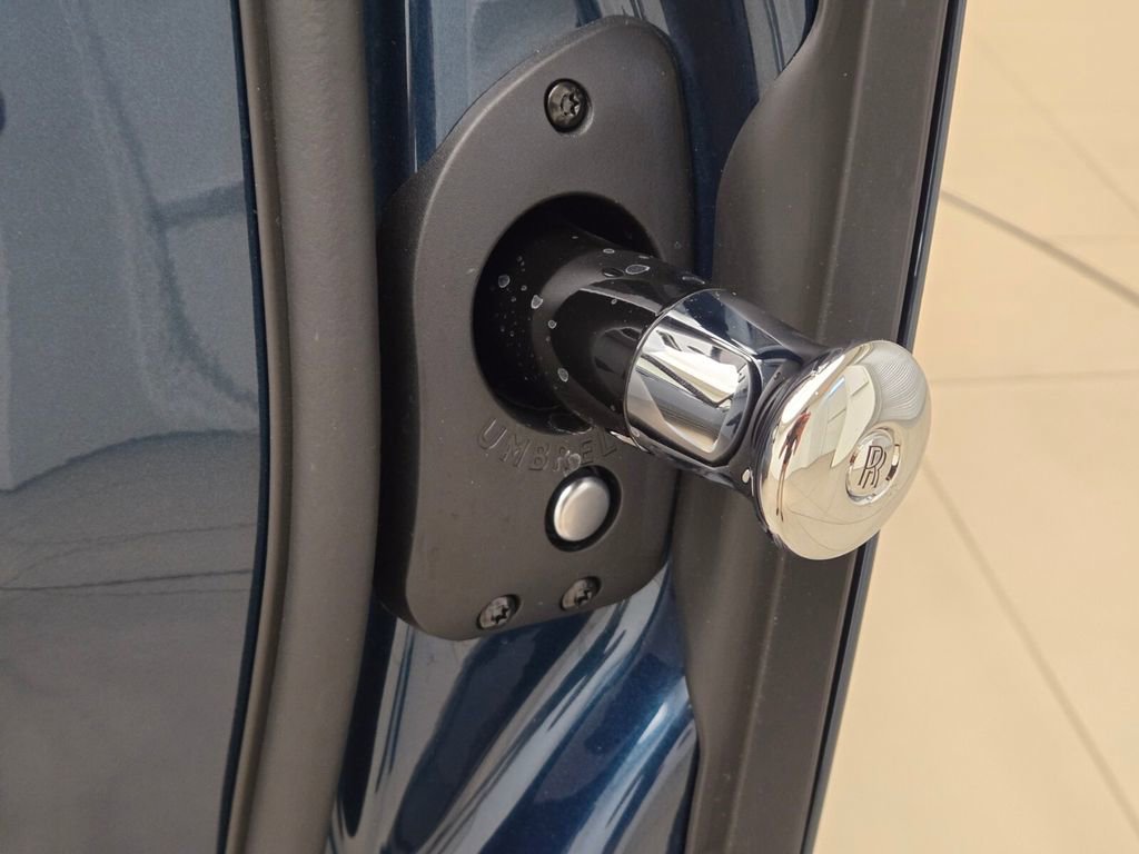 Certified 2025 Rolls-Royce Cullinan Black Badge image 23