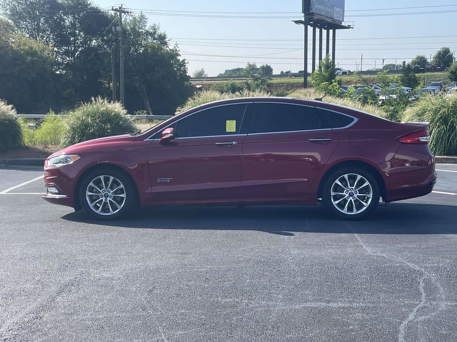Used 2017 Ford Fusion Energi Titanium FWD image 4