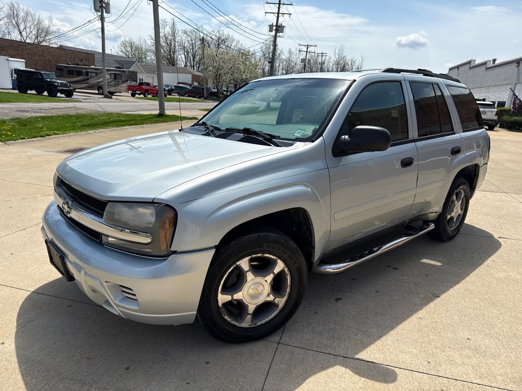 Used 2008 Chevrolet TrailBlazer LS AWD/4WD image 1