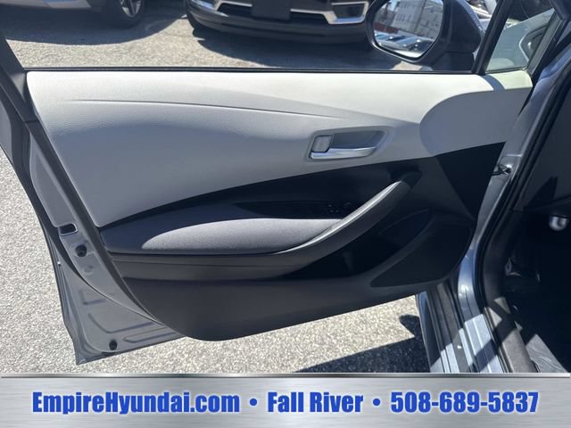 Used 2021 Toyota Corolla LE w/ LE Convenience Package FWD image 17