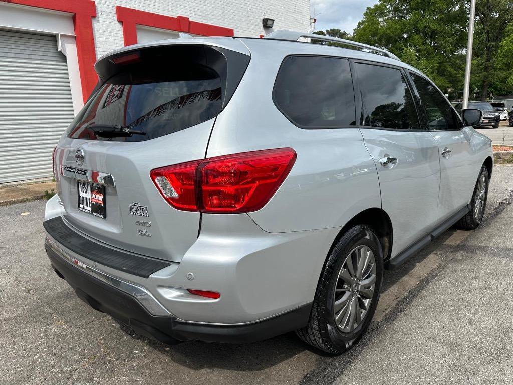 Used 2019 Nissan Pathfinder SL AWD/4WD image 8
