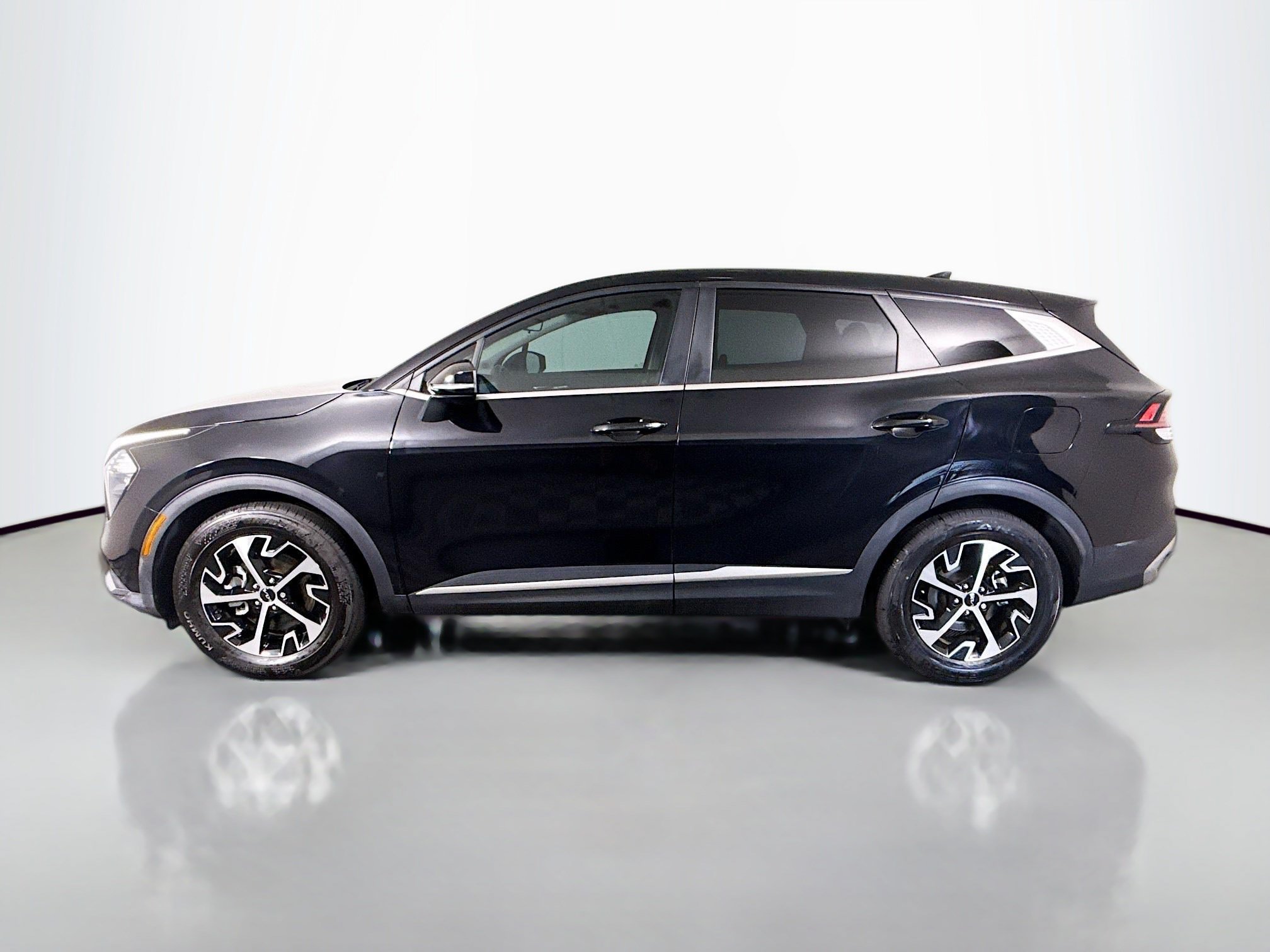 Used 2023 Kia Sportage EX FWD image 6