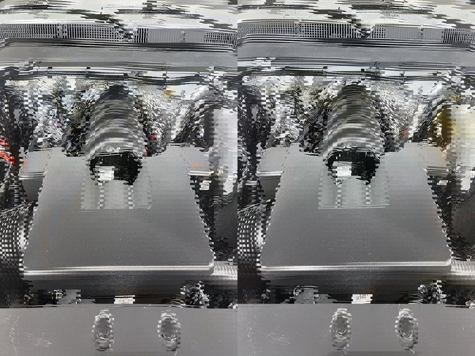 Used 2017 GMC Yukon SLT w/ Premium Edition image 10