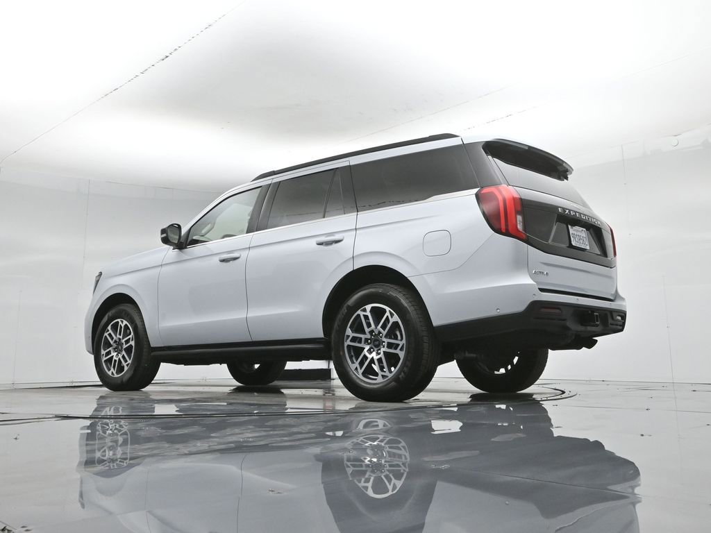 Certified 2025 Ford Expedition Active image 55