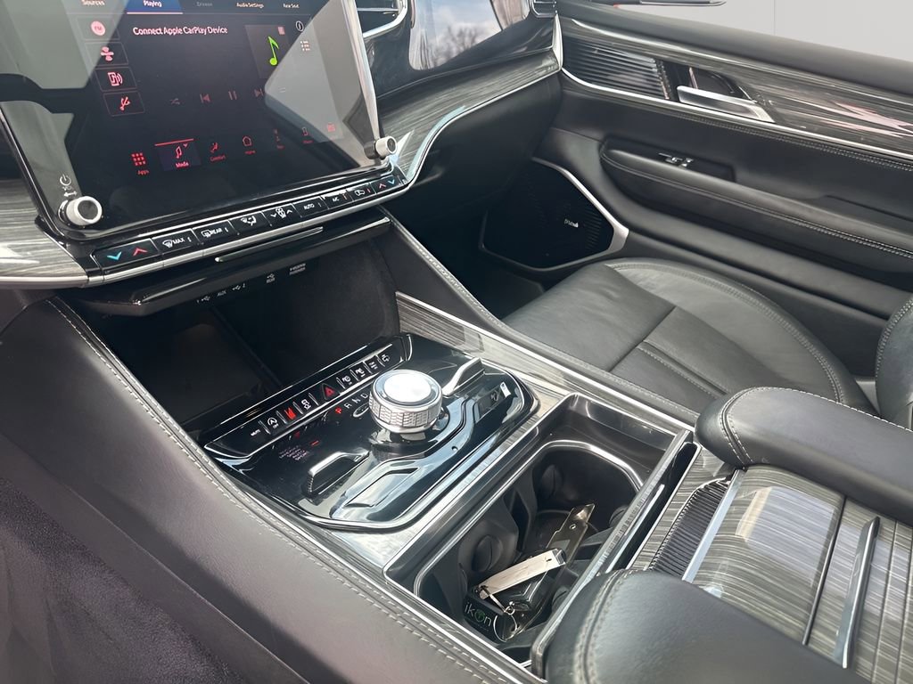 Used 2022 Jeep Wagoneer Series III w/ Premium Group I image 37