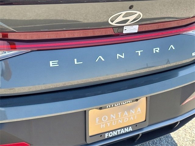 New 2025 Hyundai Elantra SEL image 18