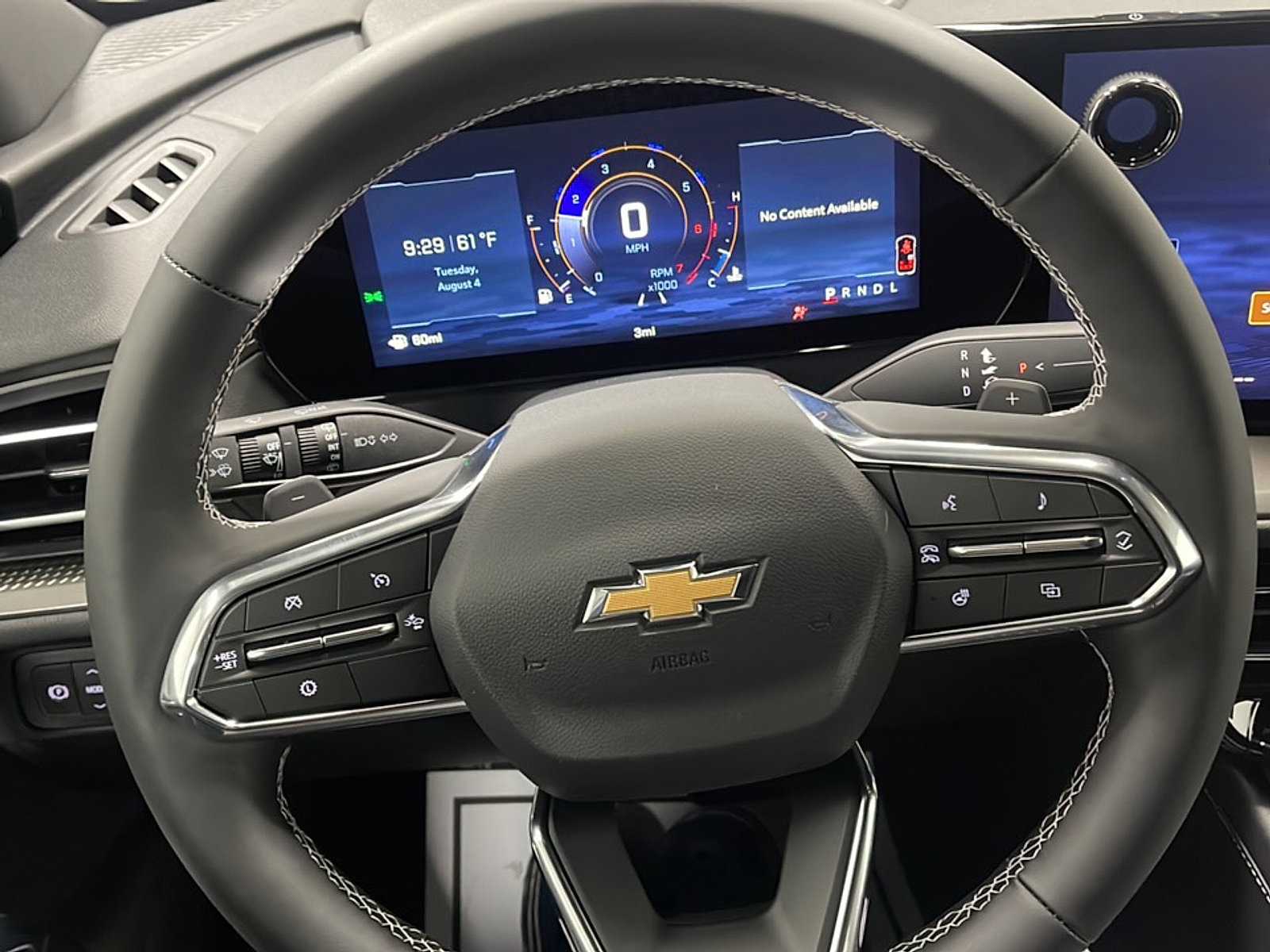 New 2027 Chevrolet Traverse LT w/ LPO, Floor Liner Package FWD image 4