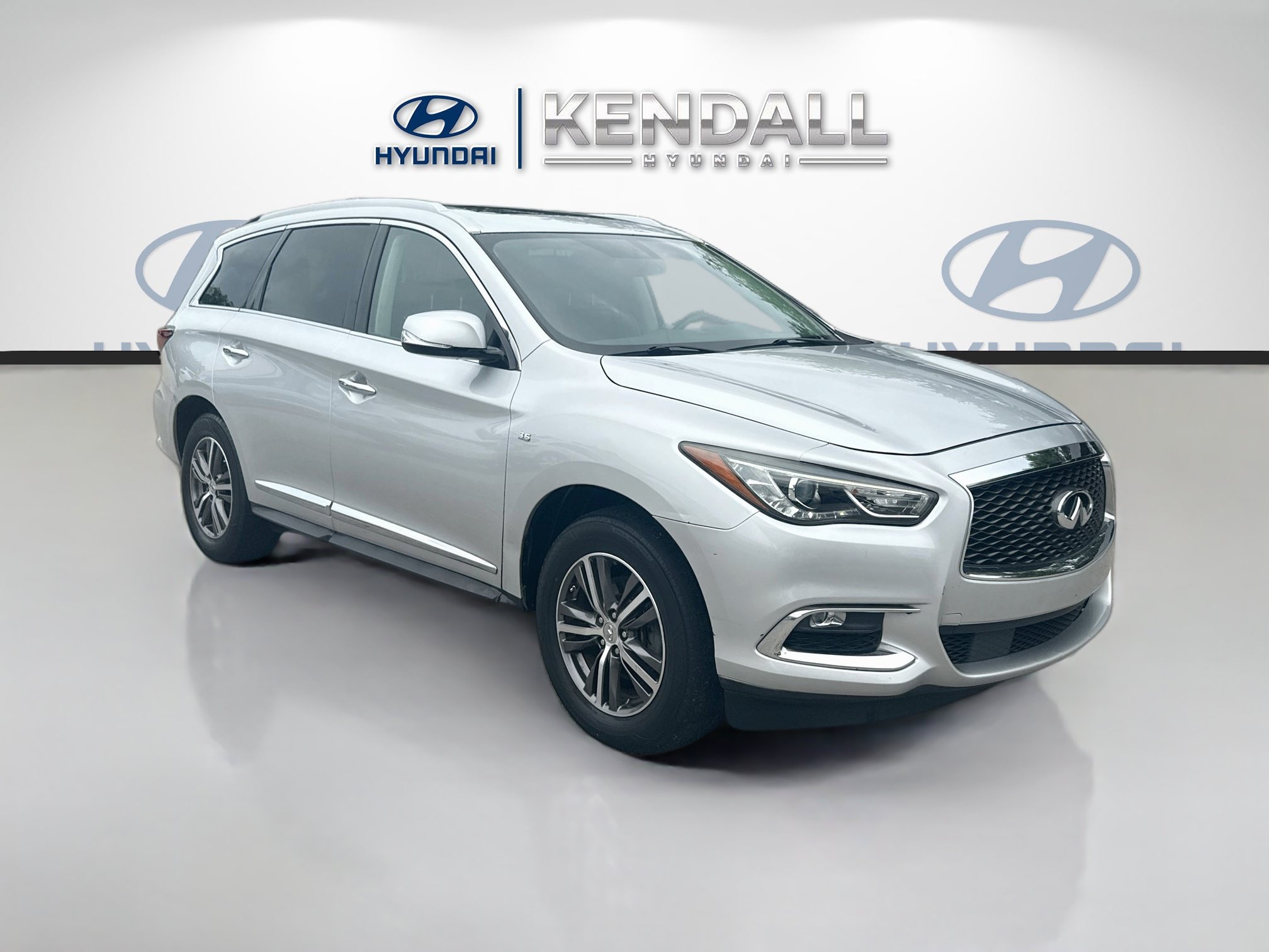 Used 2017 INFINITI QX60 Luxe w/ Premium Package