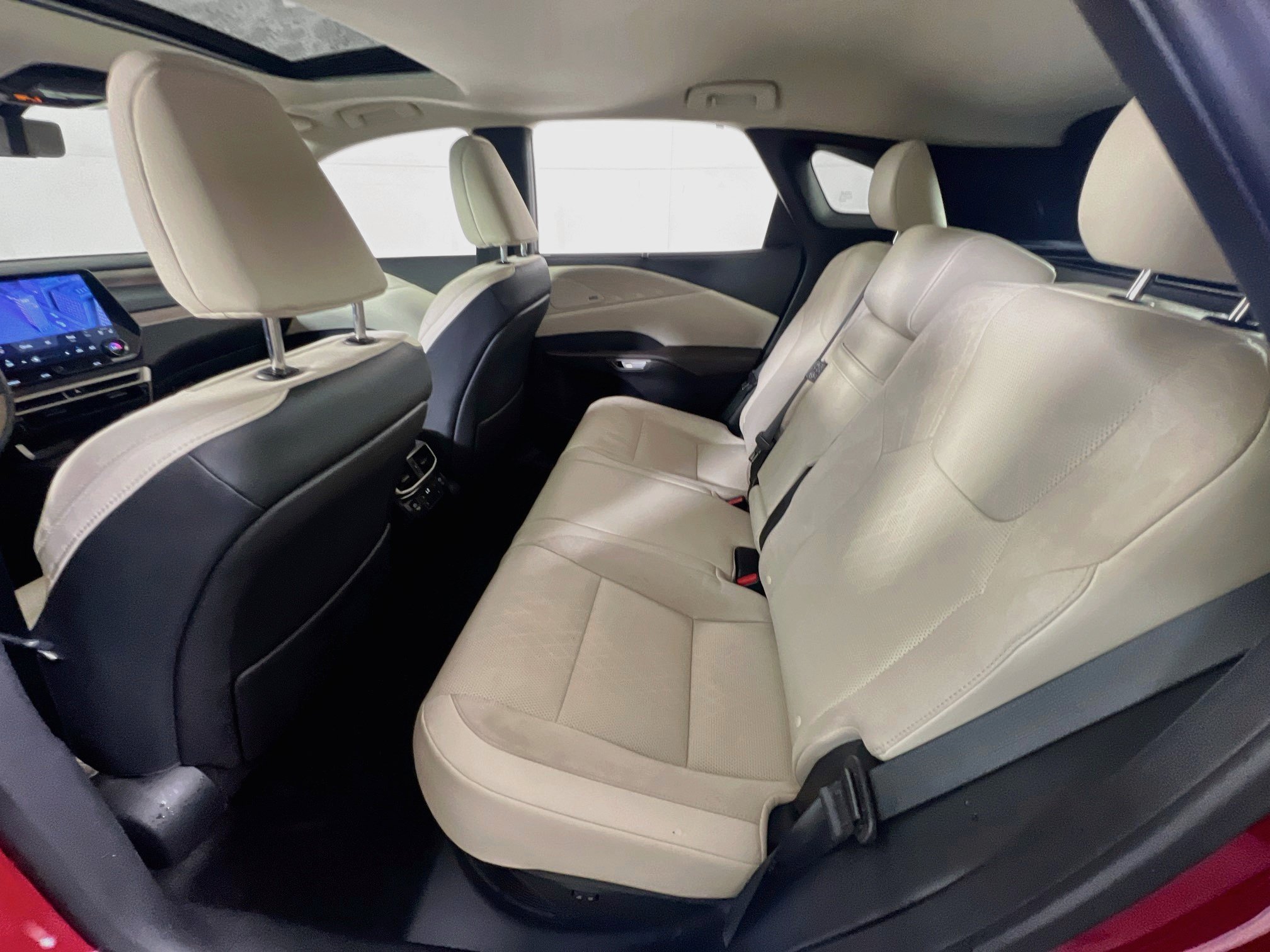 Used 2023 Lexus RX 350 w/ Accessory Package (2T) AWD/4WD image 25