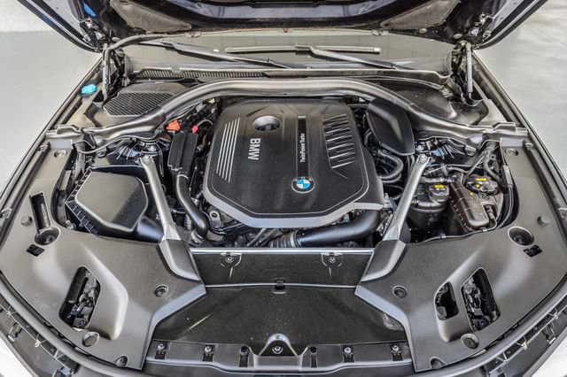 Used 2018 BMW 540i xDrive AWD/4WD image 17