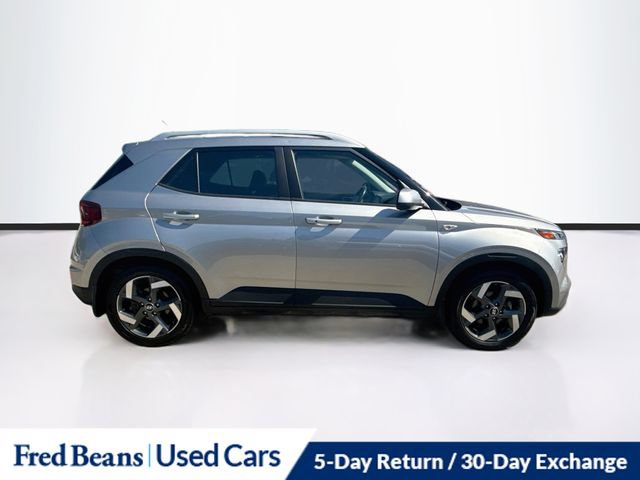 Used 2024 Hyundai Venue SEL FWD image 10