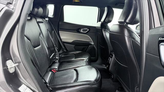 Used 2023 Jeep Compass Limited AWD/4WD image 18