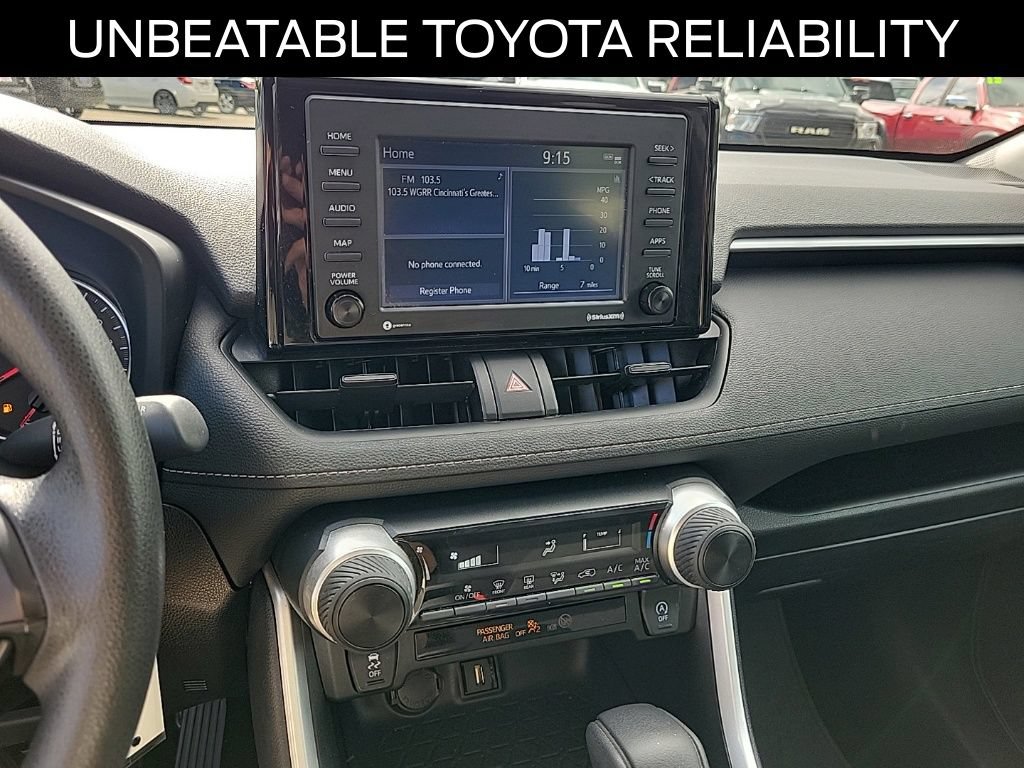 Used 2021 Toyota RAV4 LE AWD/4WD image 26