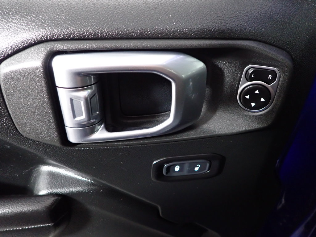 Used 2020 Jeep Wrangler Unlimited Sport AWD/4WD image 17