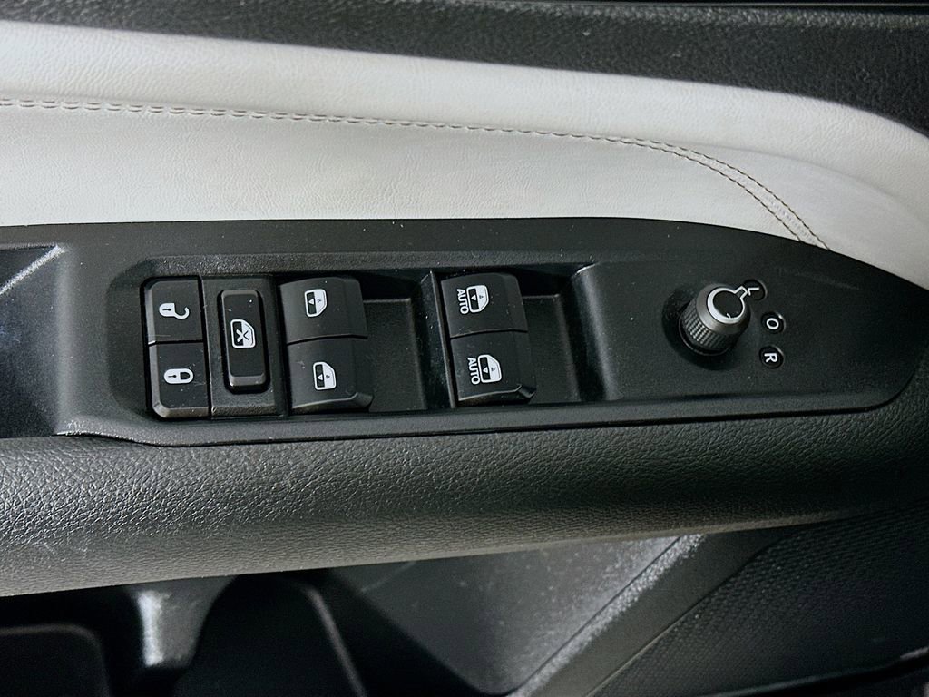 Certified 2023 Jeep Compass Limited w/ Elite Group image 27