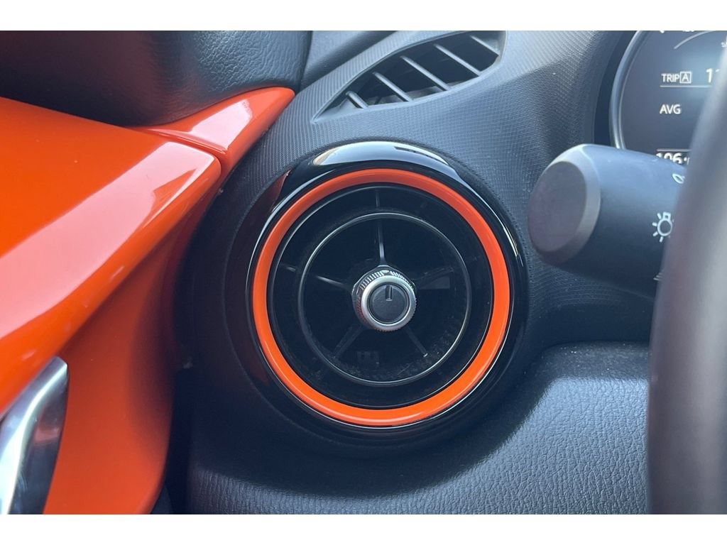 Used 2019 MAZDA MX-5 Miata 30th Anniversary RWD image 25