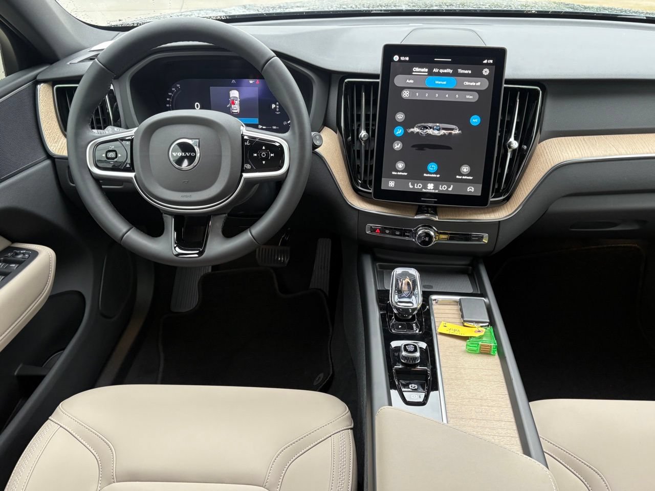 New 2026 Volvo XC60 B5 Plus AWD/4WD image 10
