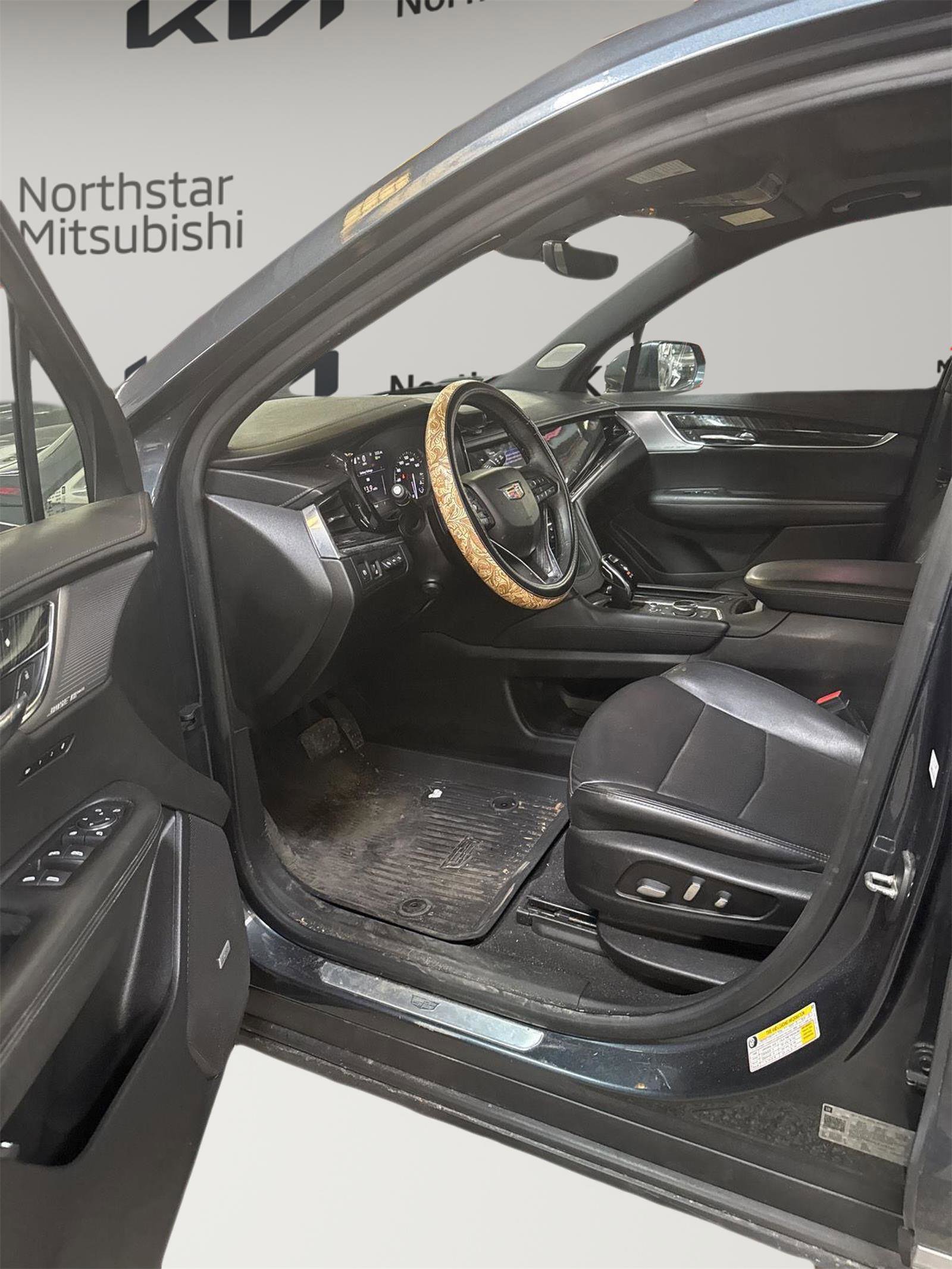Used 2020 Cadillac XT6 Premium Luxury image 16