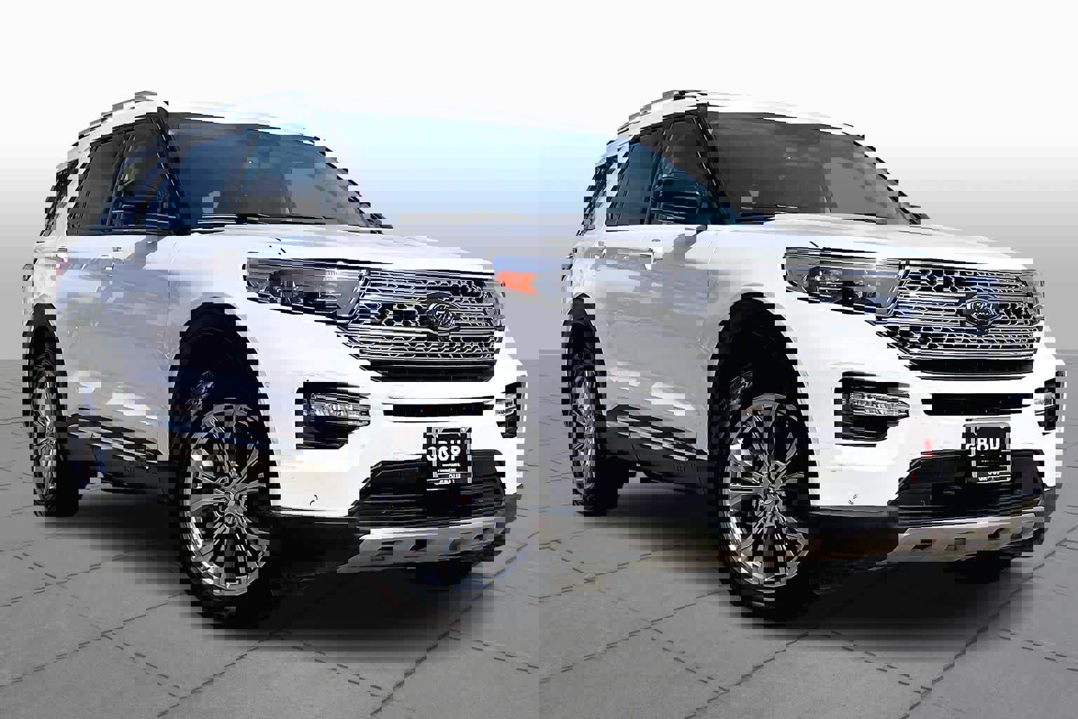 Used 2021 Ford Explorer Limited w/ Equipment Group 301A image 2