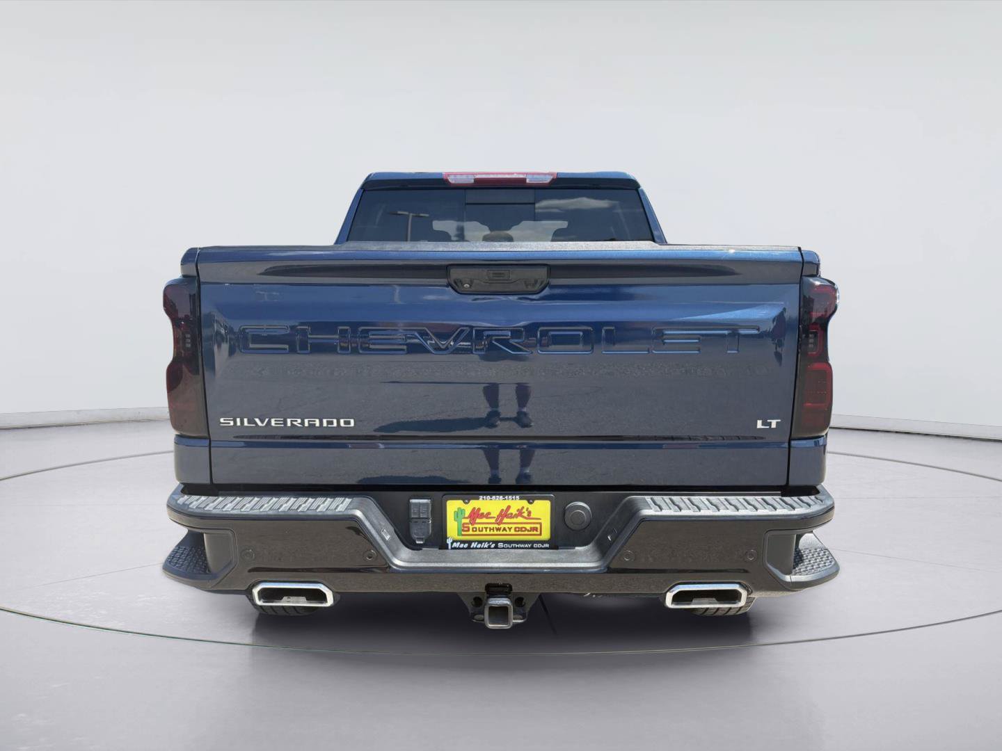 Used 2022 Chevrolet Silverado 1500 LT Trail Boss w/ Convenience Package II AWD/4WD image 6