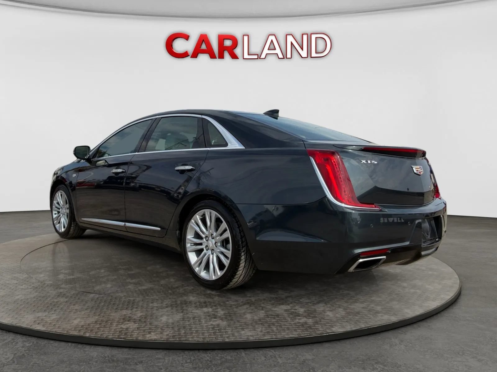 Used 2018 Cadillac XTS Luxury FWD image 4