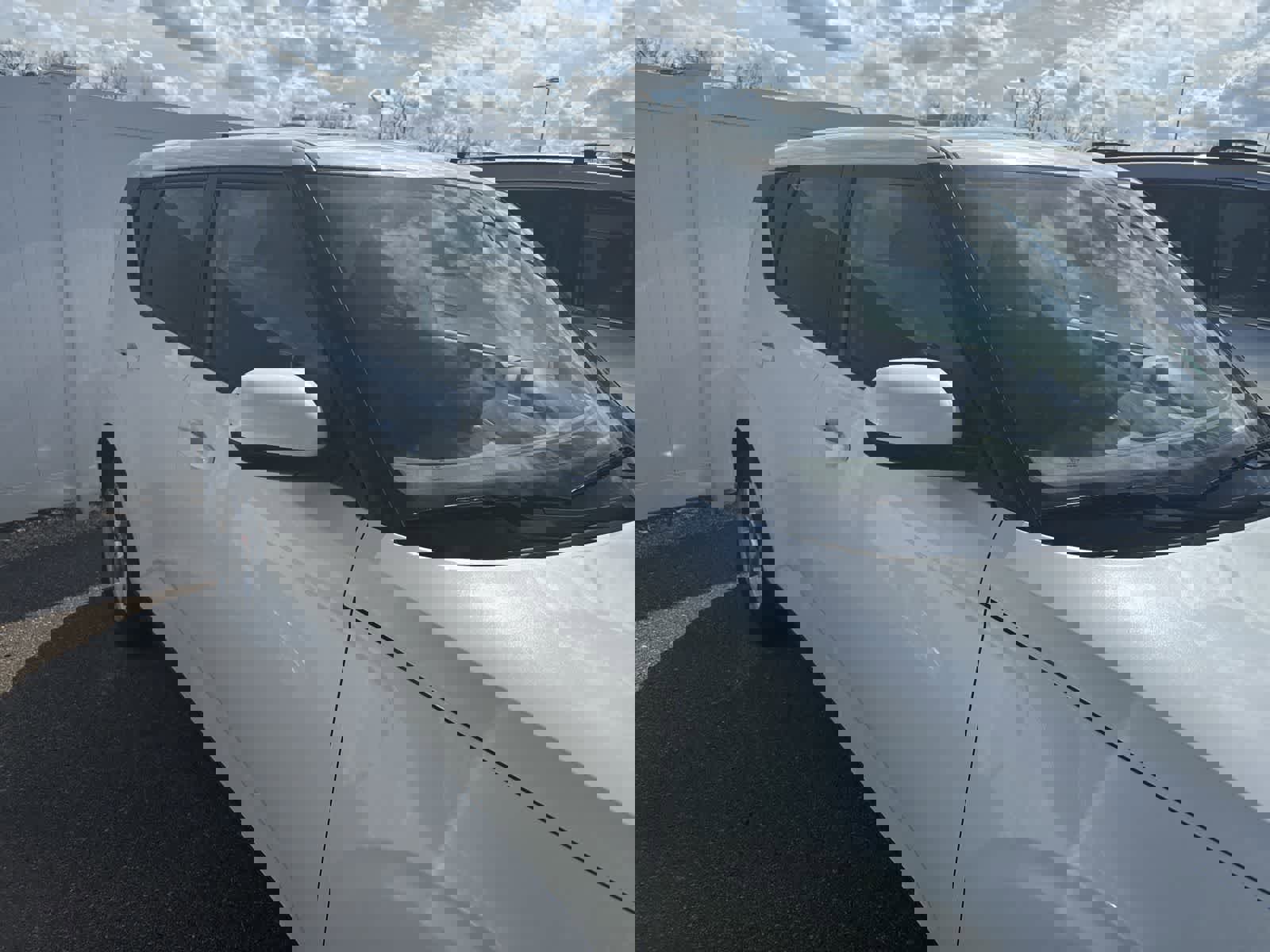 Used 2024 Kia Soul LX w/ Option Group 015 image 16